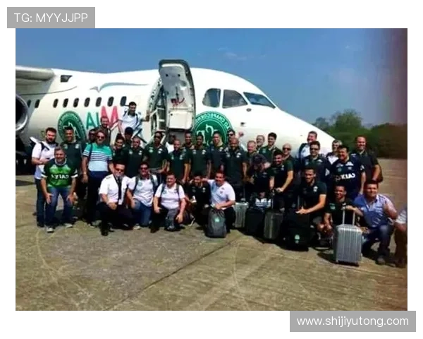 足球明星包机遭遇空难悲剧引发全球哀悼与关注