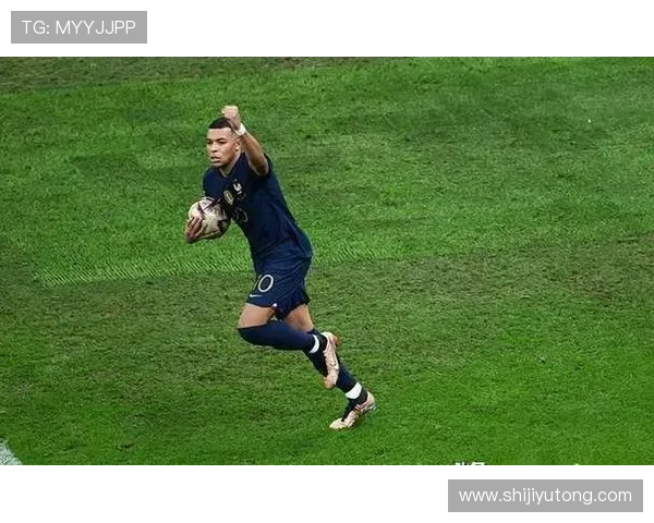 足球明星是否真的缺乏文化素养与教育背景的深度探讨