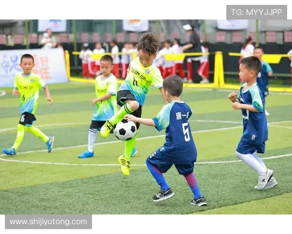 足球明星搞怪瞬间大集合趣味图片带你领略他们的幽默风采